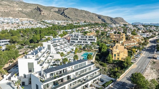 4 slaapkamer Rijtjeshuis te koop in Finestrat met zwembad - € 675.000 (Ref: 9533674)