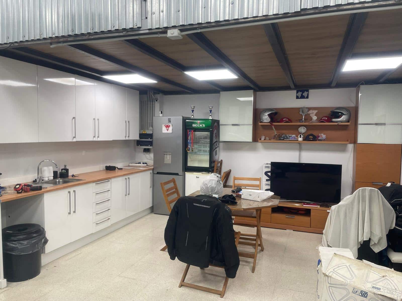 Kommersiell till salu i La Villajoyosa / Vila Joiosa med pool - 219 000 € (Ref: 9548138)