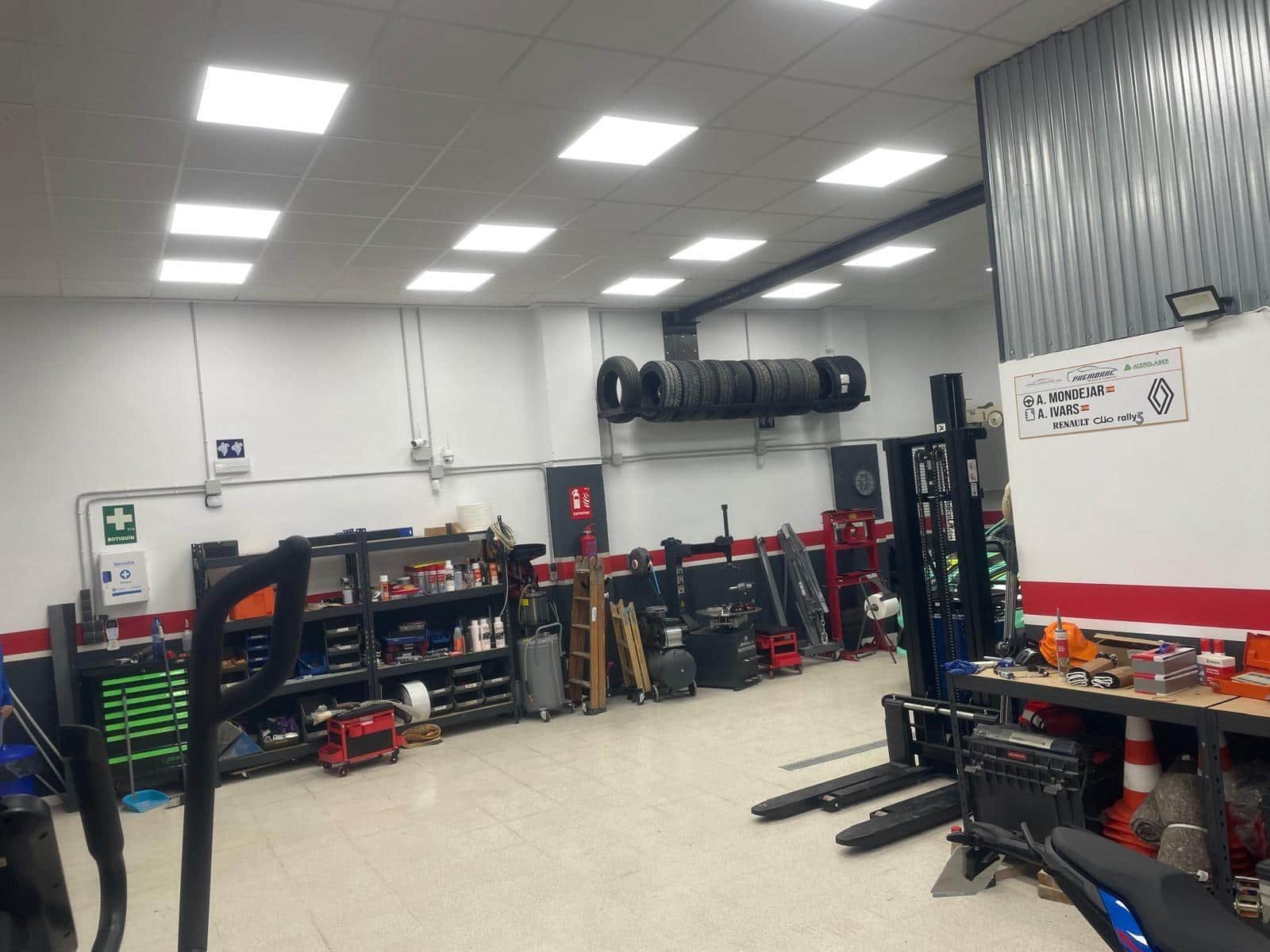 Kommersiell till salu i La Villajoyosa / Vila Joiosa med pool - 219 000 € (Ref: 9548138)