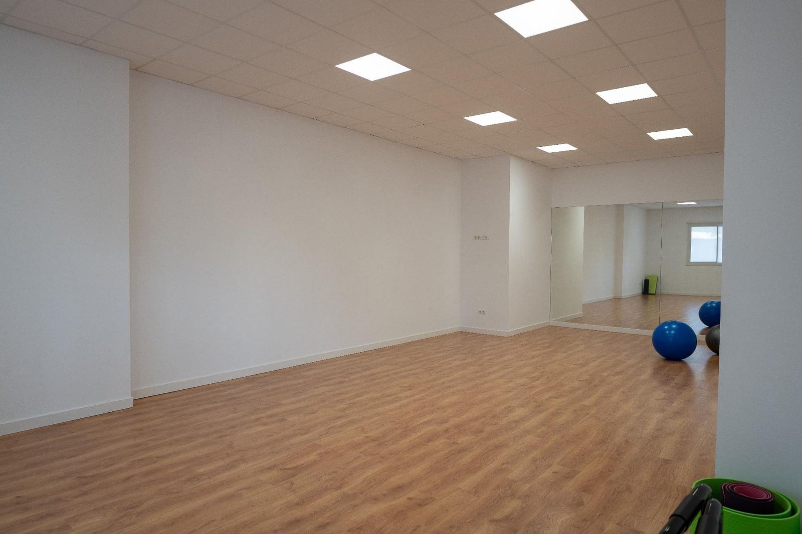 Commerciale in vendita in La Villajoyosa / Vila Joiosa con piscina - 219.000 € (Rif: 9548138)