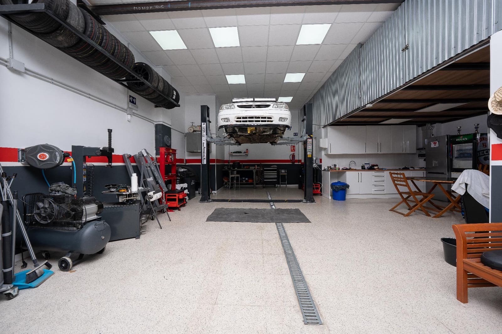 Commerciale in vendita in La Villajoyosa / Vila Joiosa con piscina - 219.000 € (Rif: 9548138)