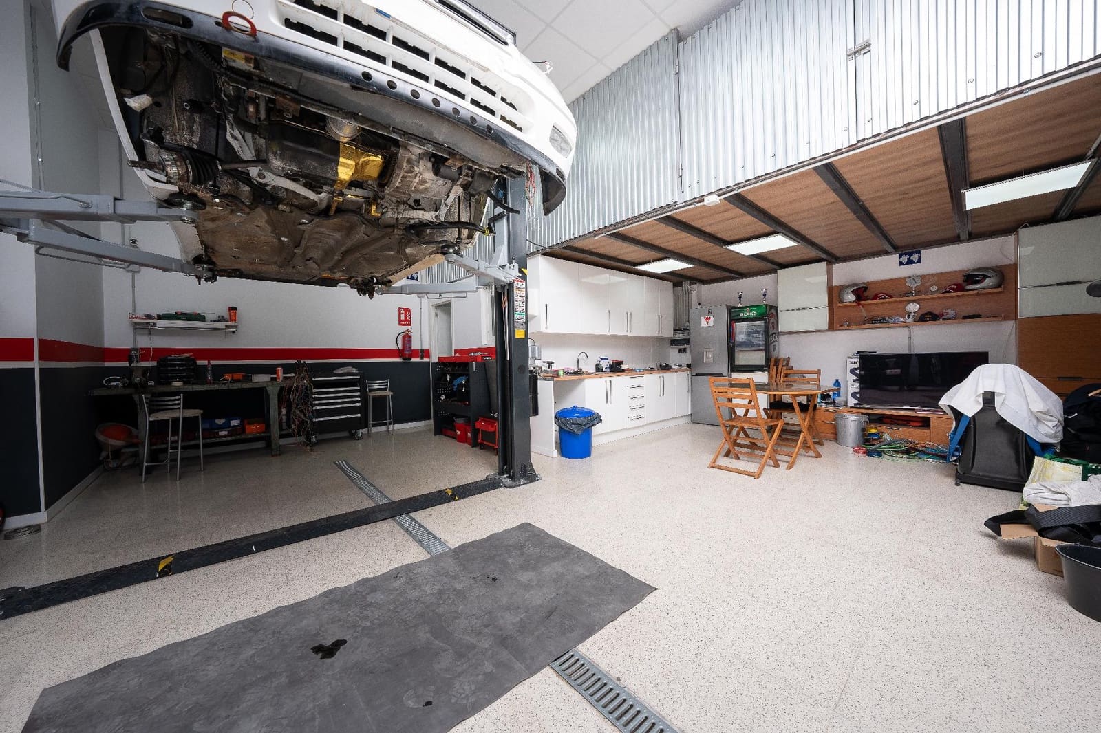 Commerciale in vendita in La Villajoyosa / Vila Joiosa con piscina - 219.000 € (Rif: 9548138)