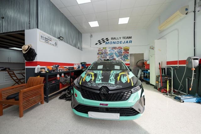 Komercyjne na sprzedaż w La Villajoyosa / Vila Joiosa z basenem - 219 000 € (Ref: 9548138)