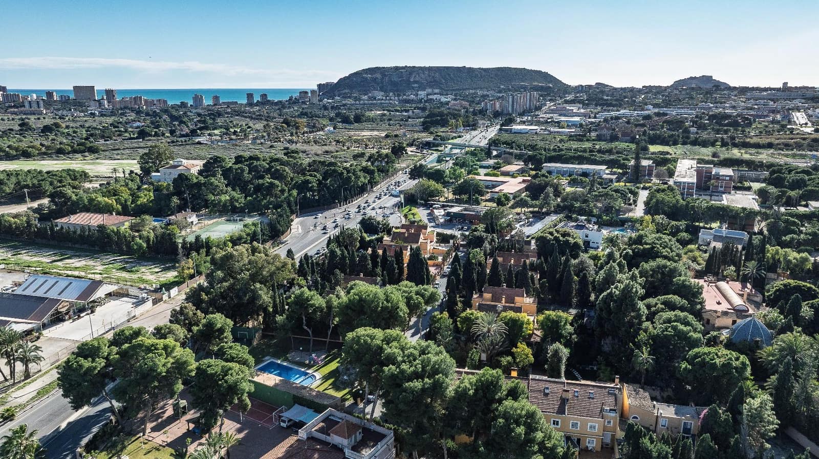 5 bedroom Terraced Villa for sale in Santa Faz with pool - € 750,000 (Ref: 9551331)