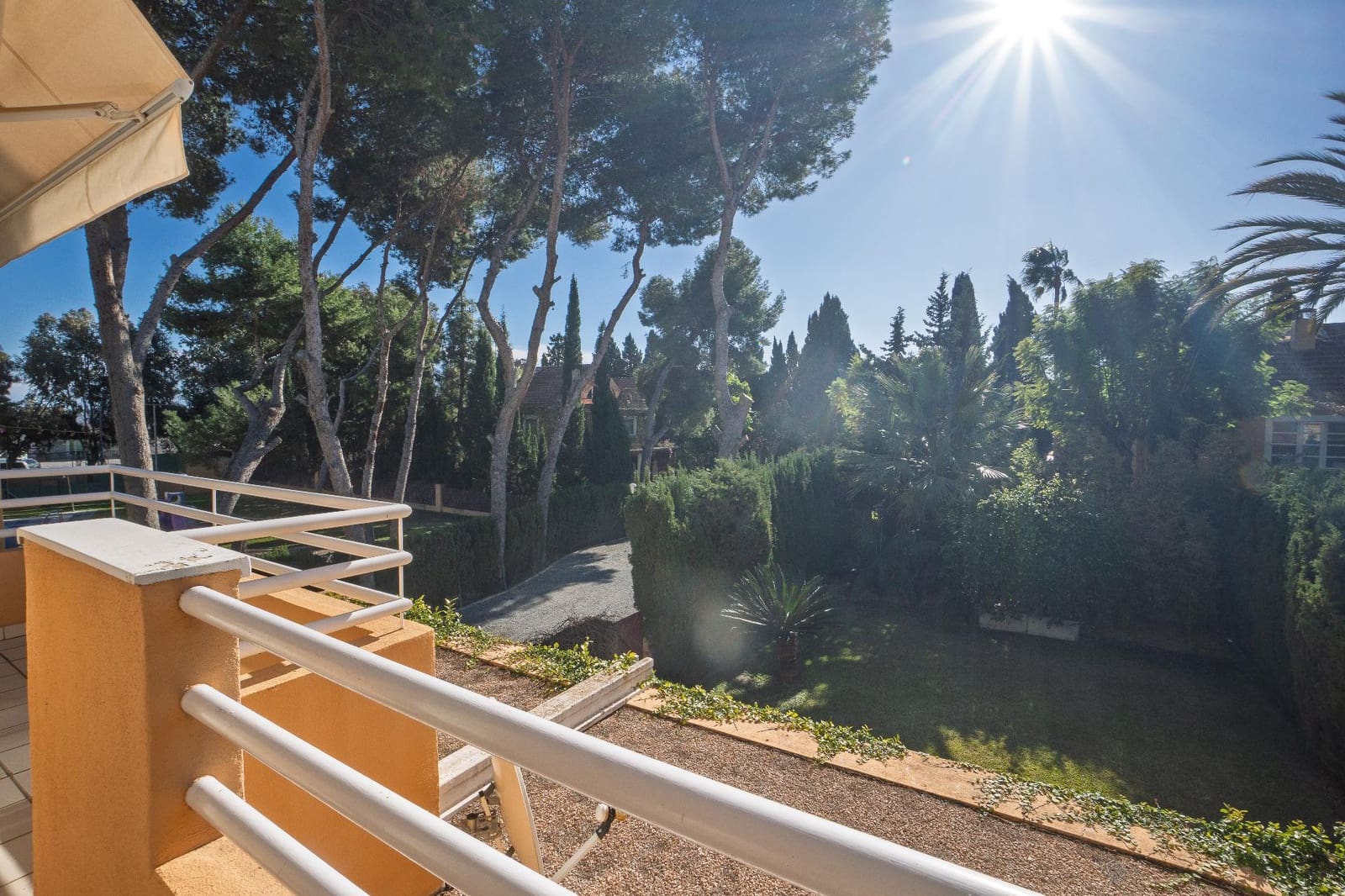 5 soverom Rekkehus til salgs i Santa Faz med svømmebasseng - € 750 000 (Ref: 9551331)