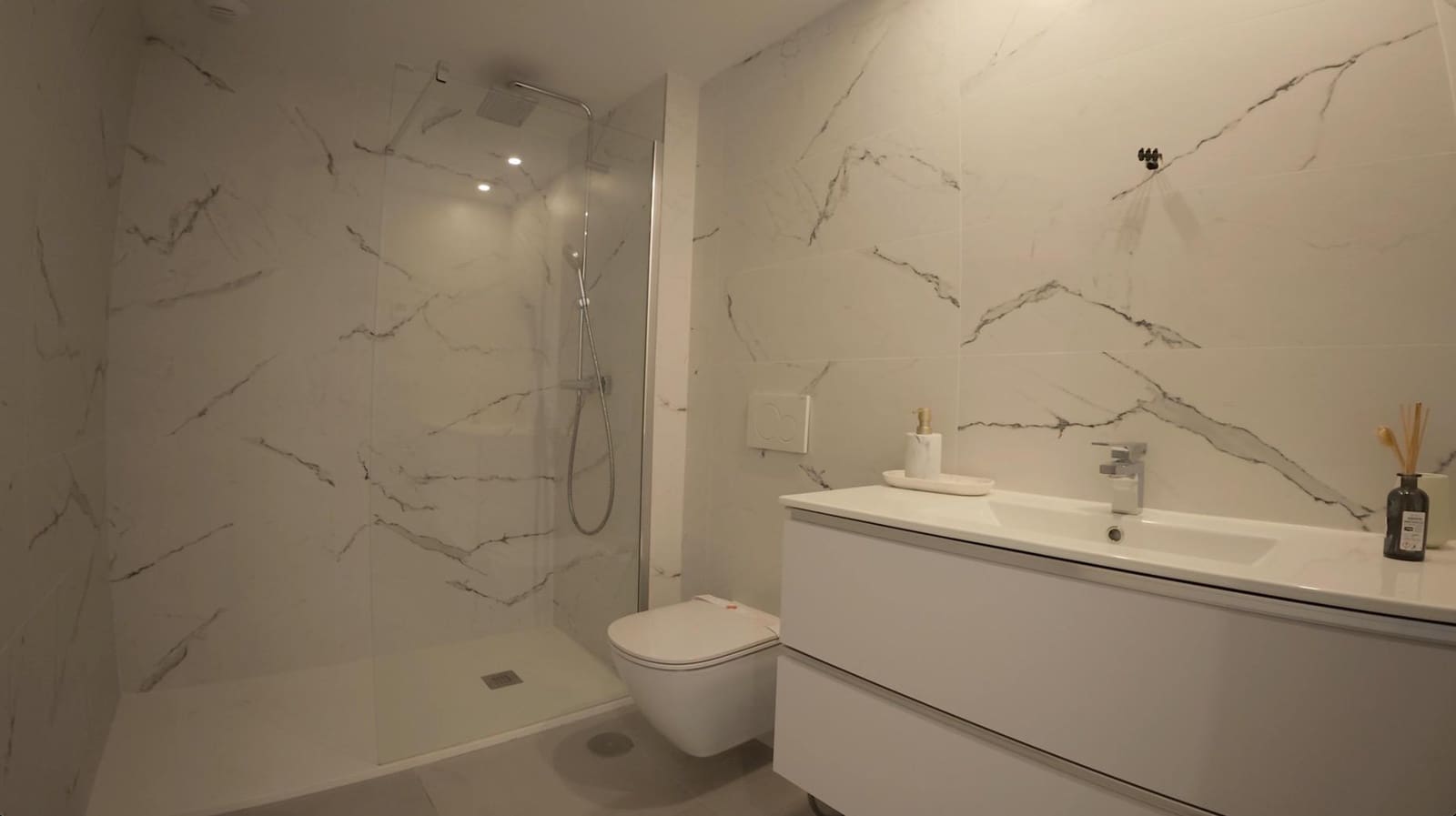 Apartamento de 2 habitaciones en Finestrat en venta con piscina - 440.000 € (Ref: 9555681)