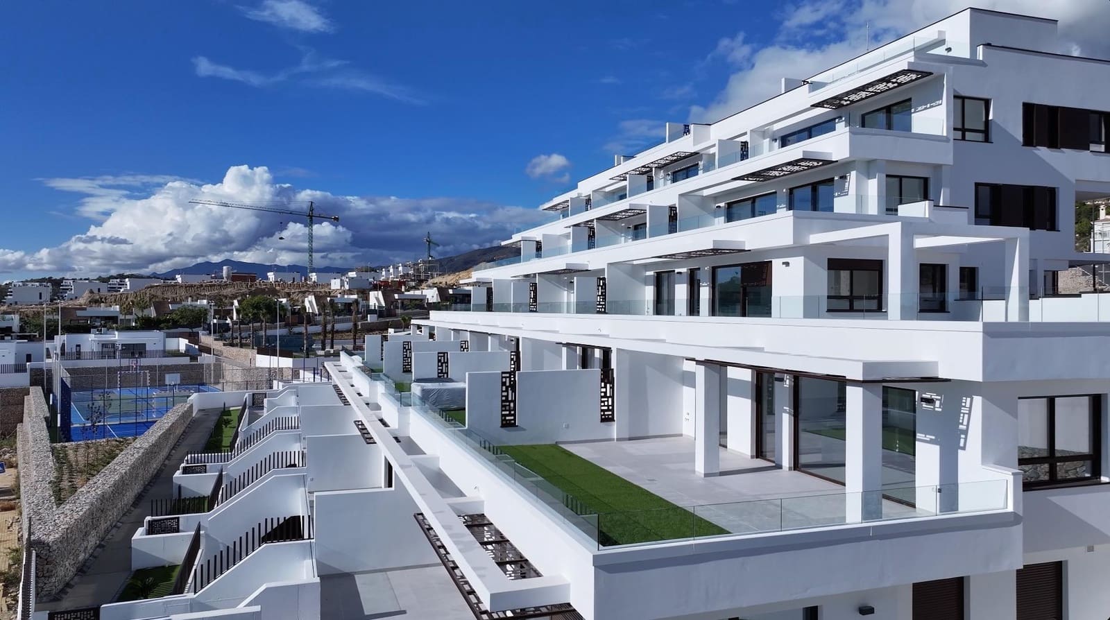 Apartamento de 2 habitaciones en Finestrat en venta con piscina - 440.000 € (Ref: 9555681)