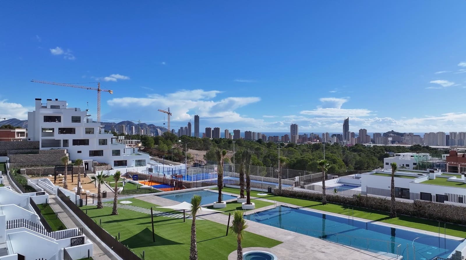 Apartamento de 2 habitaciones en Finestrat en venta con piscina - 440.000 € (Ref: 9555681)
