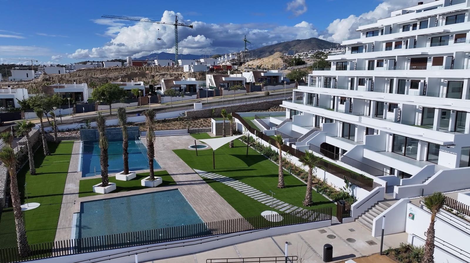 Apartamento de 2 habitaciones en Finestrat en venta con piscina - 440.000 € (Ref: 9555681)