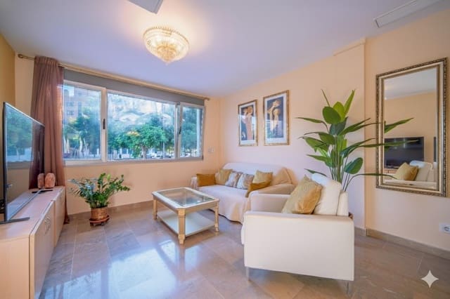 4 soverom Rekkehus til salgs i Alicante by med garasje - € 425 000 (Ref: 9561732)