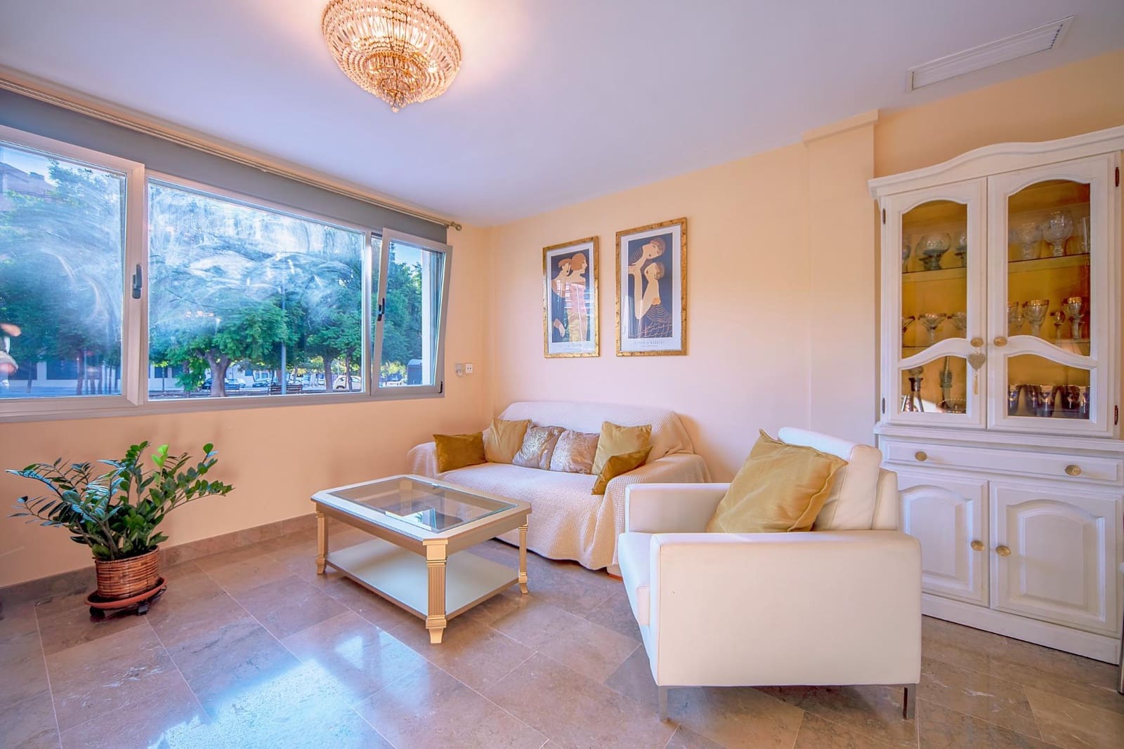 4 soverom Rekkehus til salgs i Alicante by med garasje - € 425 000 (Ref: 9561732)