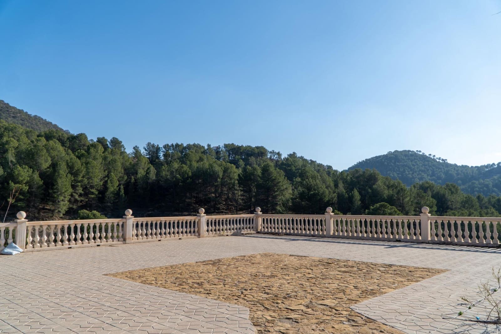 15 soveværelse Finca/Landehus til salg i Jijona / Xixona med swimmingpool - € 1.250.000 (Ref: 9568510)