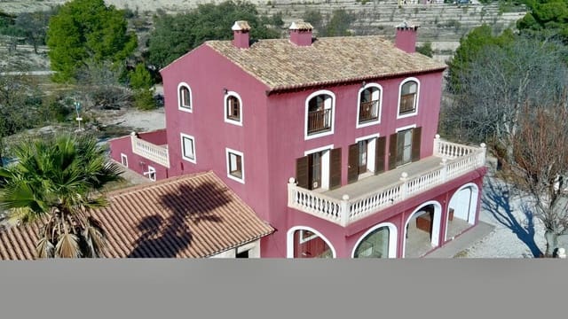 15 soveværelse Finca/Landehus til salg i Jijona / Xixona med swimmingpool - € 1.250.000 (Ref: 9568510)