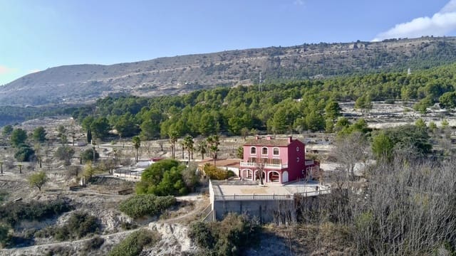 15 soveværelse Finca/Landehus til salg i Jijona / Xixona med swimmingpool - € 1.250.000 (Ref: 9568510)