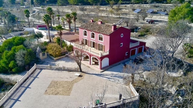 15 soveværelse Finca/Landehus til salg i Jijona / Xixona med swimmingpool - € 1.250.000 (Ref: 9568510)