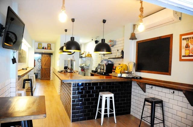 Erhverv til salg i Playa de San Juan, Alicante by - € 99.000 (Ref: 9571115)
