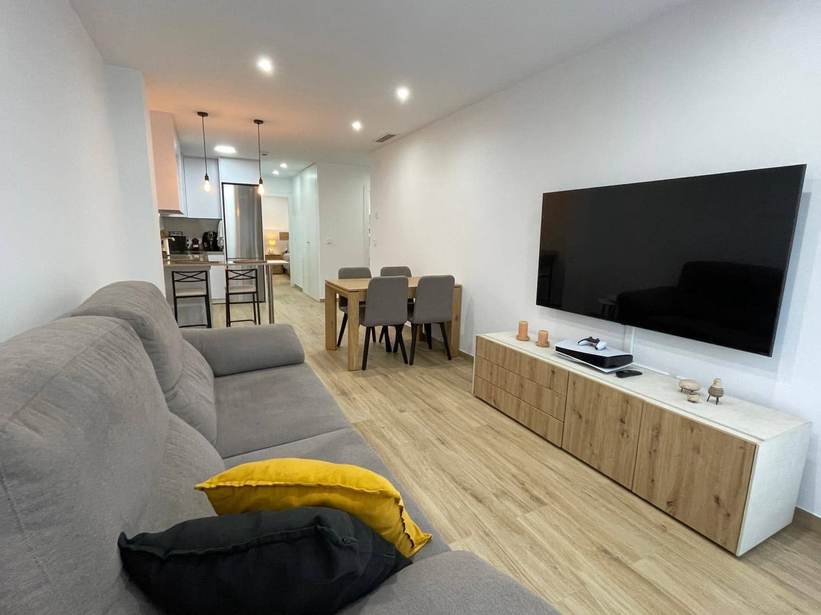 2 sovrum Lägenhet att hyra i Elche / Elx - 900 € (Ref: 9574574)