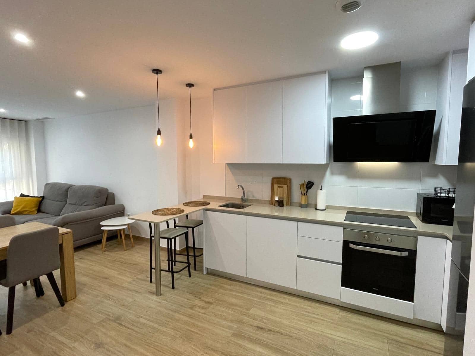 2 sovrum Lägenhet att hyra i Elche / Elx - 900 € (Ref: 9574574)