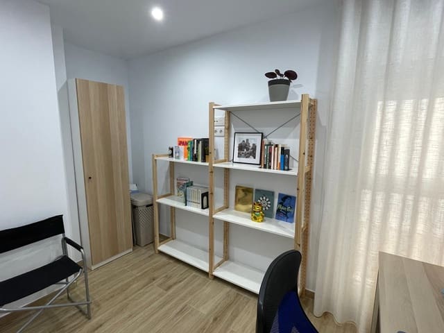 2 sovrum Lägenhet att hyra i Elche / Elx - 900 € (Ref: 9574574)