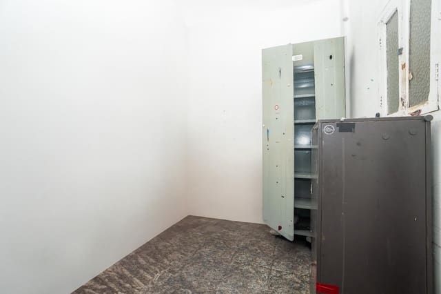 1 sypialnia Komercyjne na sprzedaż w Silla - 75 000 € (Ref: 9574576)