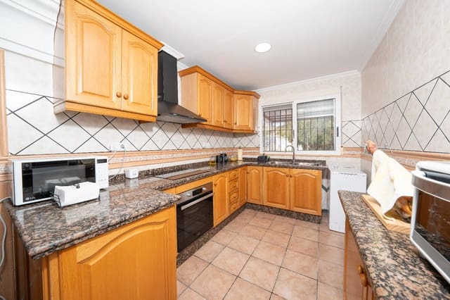 3 makuuhuone Maalaistalo myytävänä paikassa San Vicente / Sant Vicent del Raspeig mukana 
autotalli - 310 000 € (Ref: 9583487)