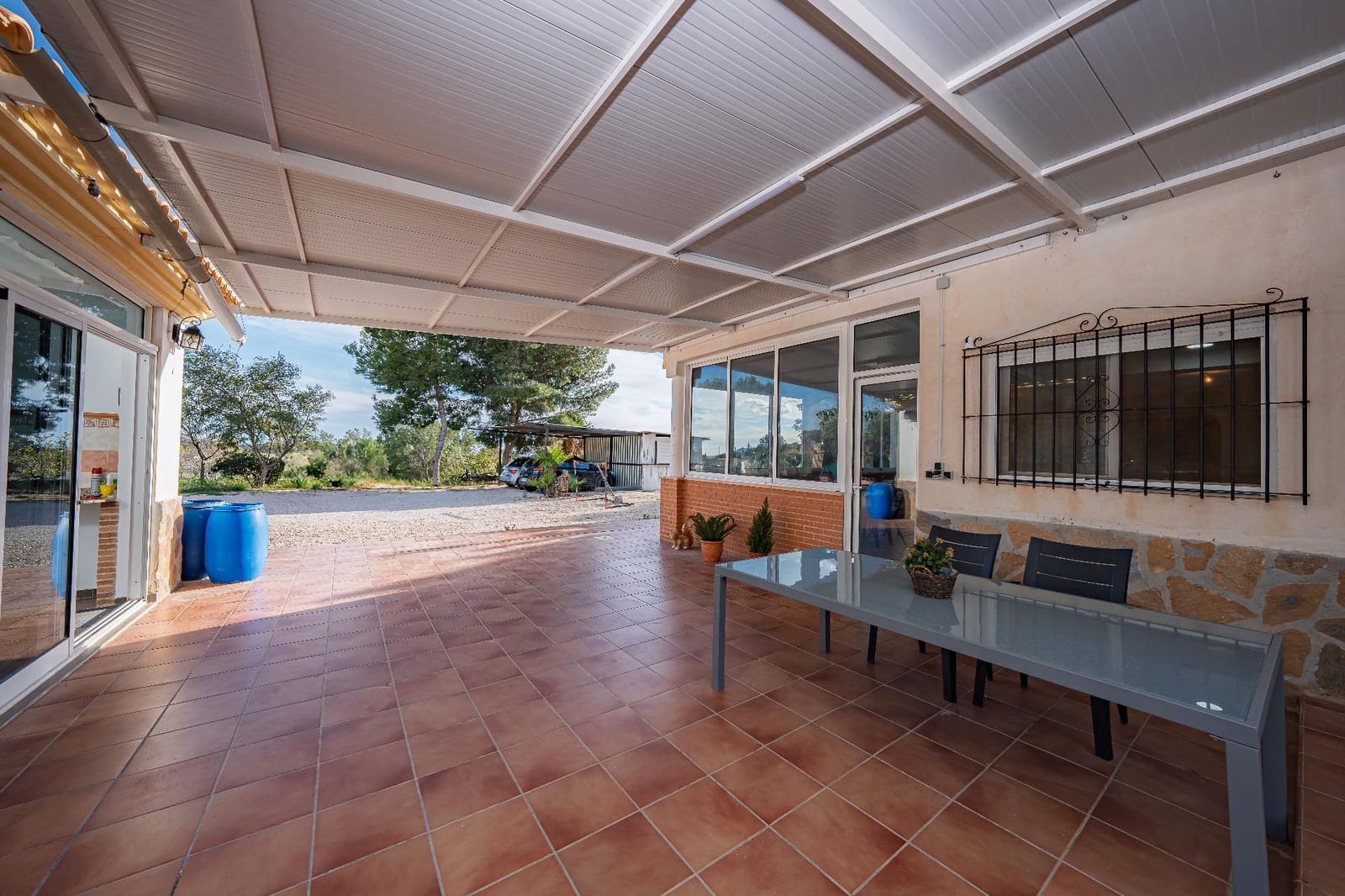 3 bedroom Finca/Country House for sale in San Vicente / Sant Vicent del Raspeig with garage - € 310,000 (Ref: 9583487)