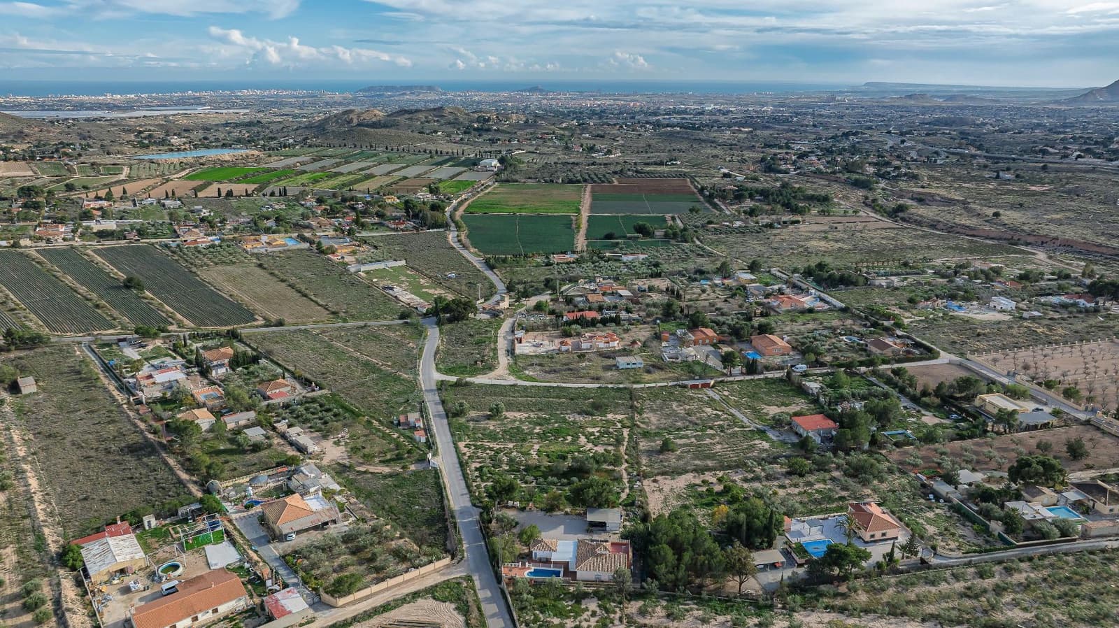 3 bedroom Finca/Country House for sale in San Vicente / Sant Vicent del Raspeig with garage - € 310,000 (Ref: 9583487)