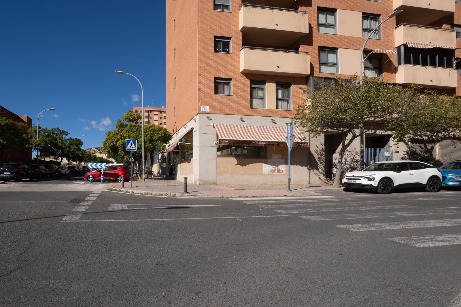 Komercyjne na sprzedaż w Miasto Alicante / Alacant - 139 500 € (Ref: 9591204)