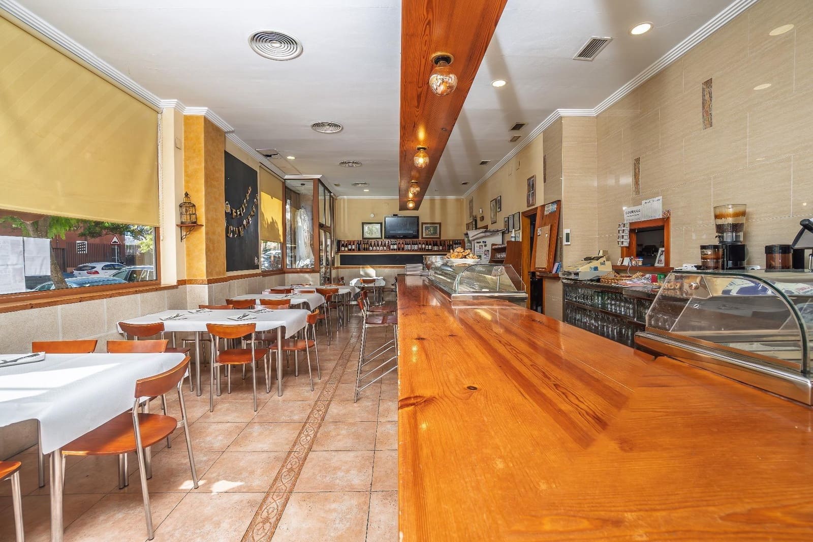 Komercyjne na sprzedaż w Miasto Alicante / Alacant - 139 500 € (Ref: 9591204)