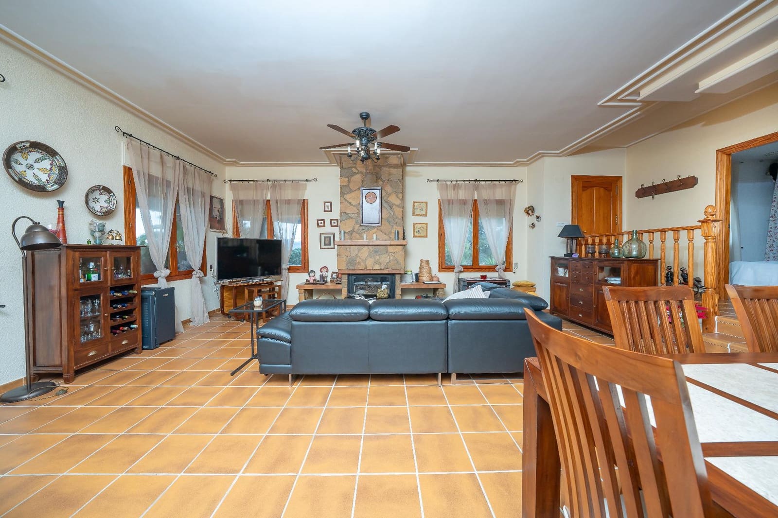 4 Zimmer Villa zu verkaufen in Novelda mit Pool Garage - 450.000 € (Ref: 9596060)