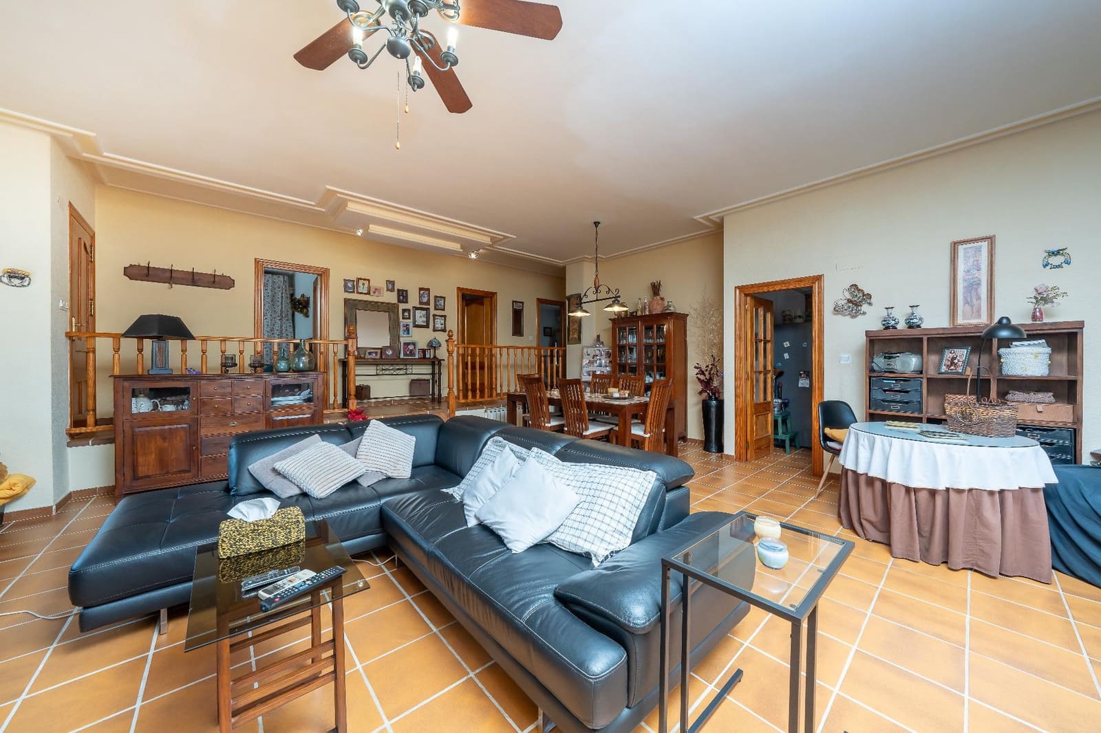 4 Zimmer Villa zu verkaufen in Novelda mit Pool Garage - 450.000 € (Ref: 9596060)