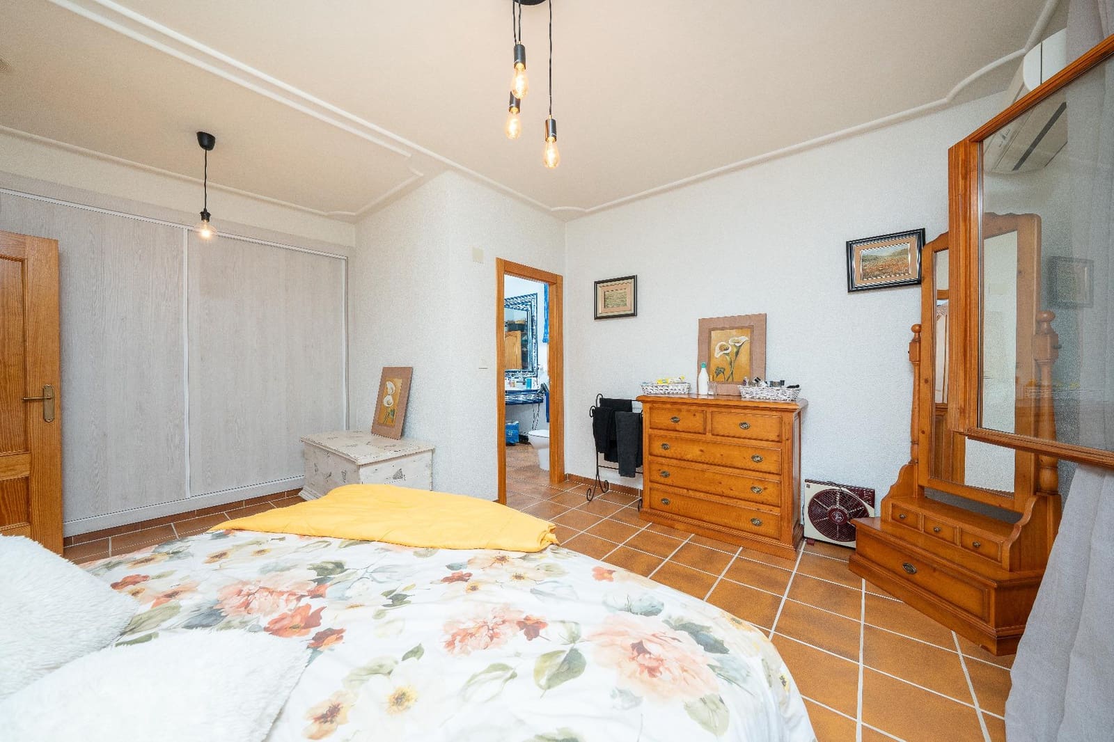 4 Zimmer Villa zu verkaufen in Novelda mit Pool Garage - 450.000 € (Ref: 9596060)