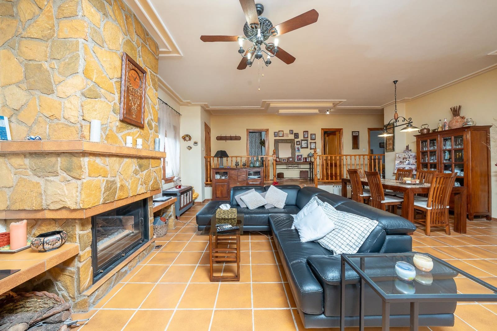 4 Zimmer Villa zu verkaufen in Novelda mit Pool Garage - 450.000 € (Ref: 9596060)