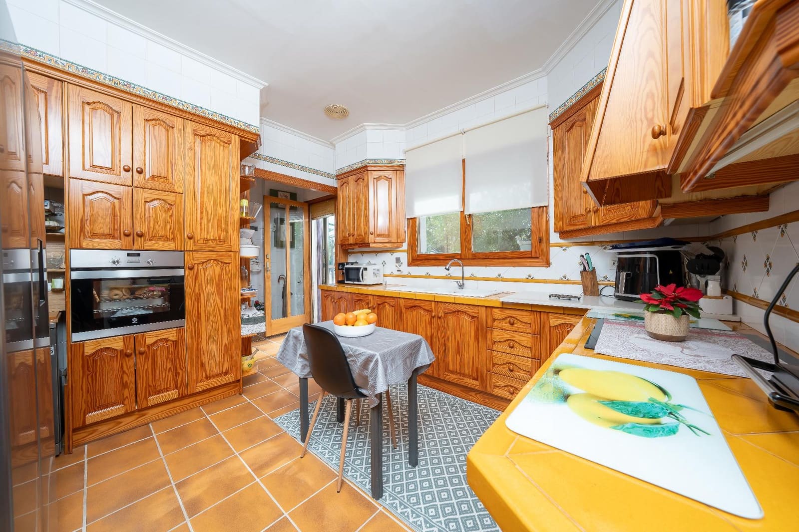 4 Zimmer Villa zu verkaufen in Novelda mit Pool Garage - 450.000 € (Ref: 9596060)