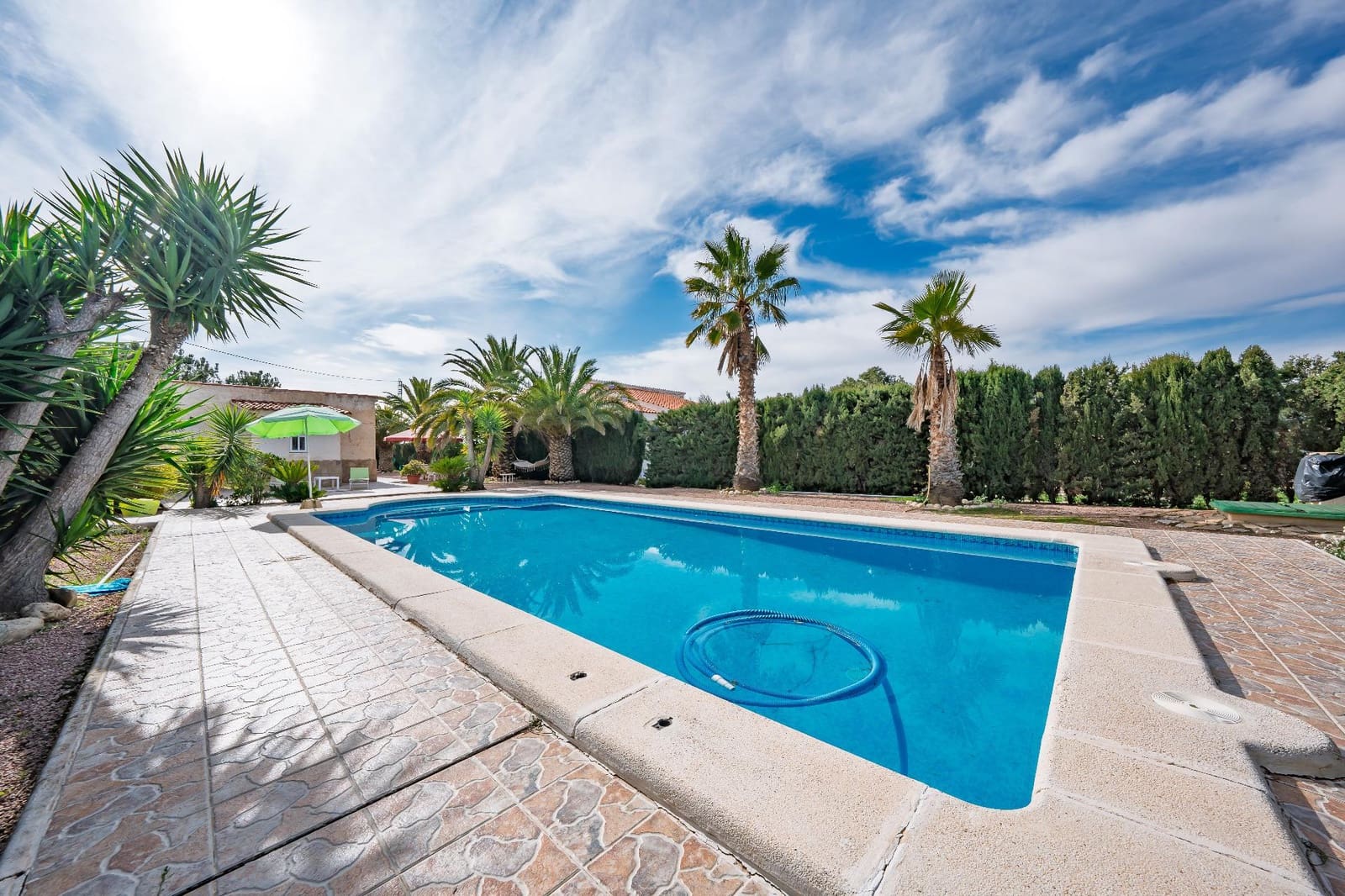 4 Zimmer Villa zu verkaufen in Novelda mit Pool Garage - 450.000 € (Ref: 9596060)