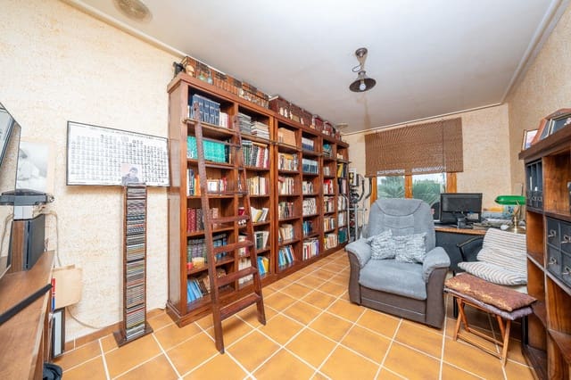 4 soverom Villa til salgs i Novelda med svømmebasseng garasje - € 450 000 (Ref: 9596060)