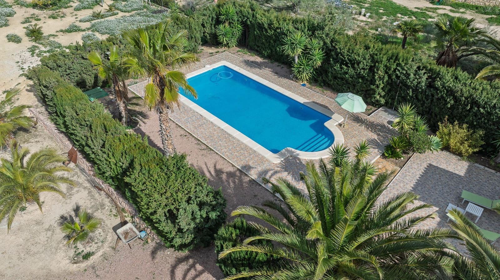 4 Zimmer Villa zu verkaufen in Novelda mit Pool Garage - 450.000 € (Ref: 9596060)