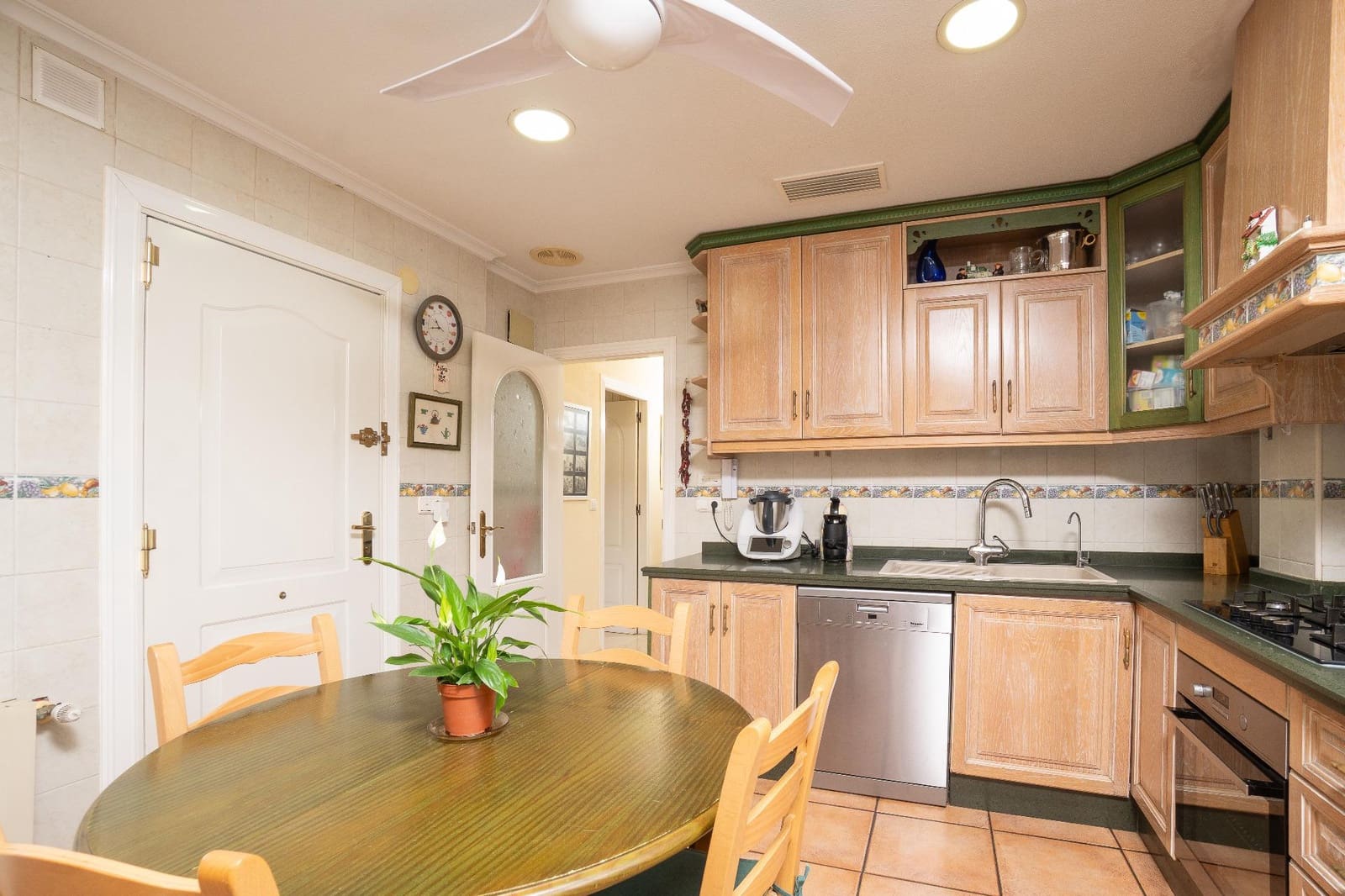 6 slaapkamer Villa te koop in Elche / Elx met garage - € 650.000 (Ref: 9596062)