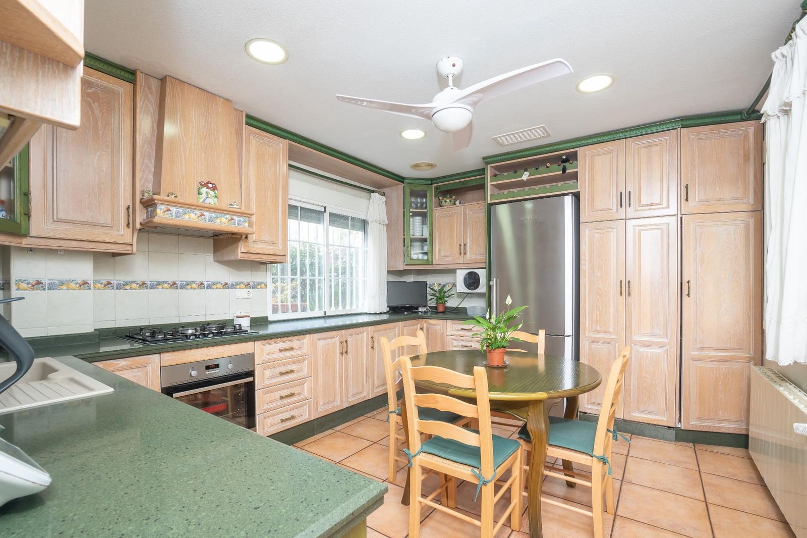 6 slaapkamer Villa te koop in Elche / Elx met garage - € 650.000 (Ref: 9596062)