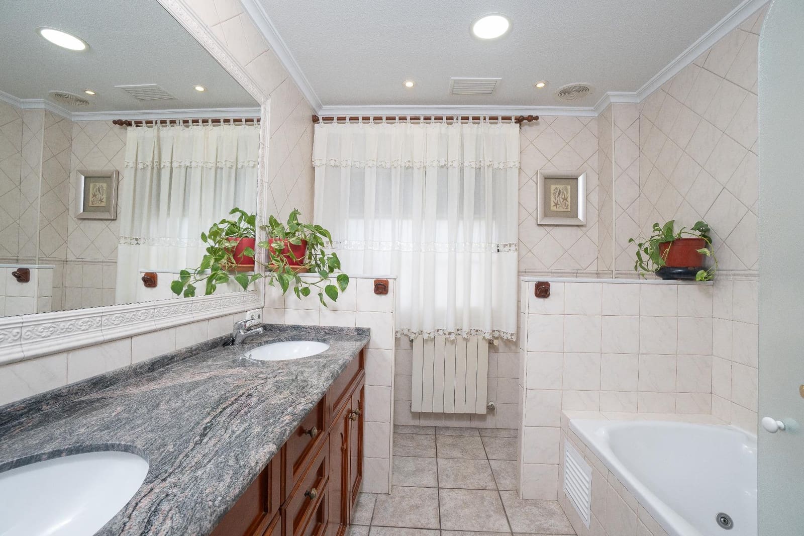 6 slaapkamer Villa te koop in Elche / Elx met garage - € 650.000 (Ref: 9596062)