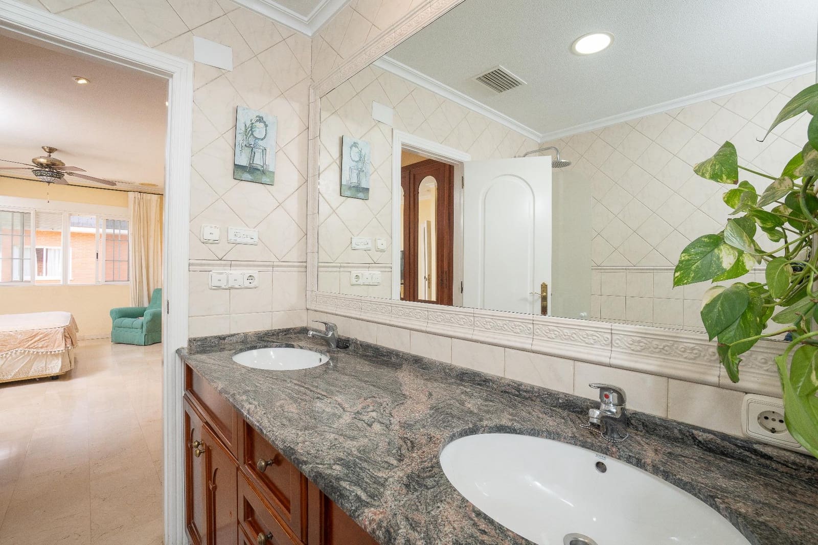 6 slaapkamer Villa te koop in Elche / Elx met garage - € 650.000 (Ref: 9596062)