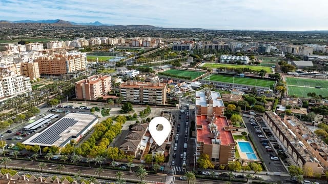 6 sovrum Villa till salu i Altabix, Elche / Elx med garage - 650 000 € (Ref: 9596062)