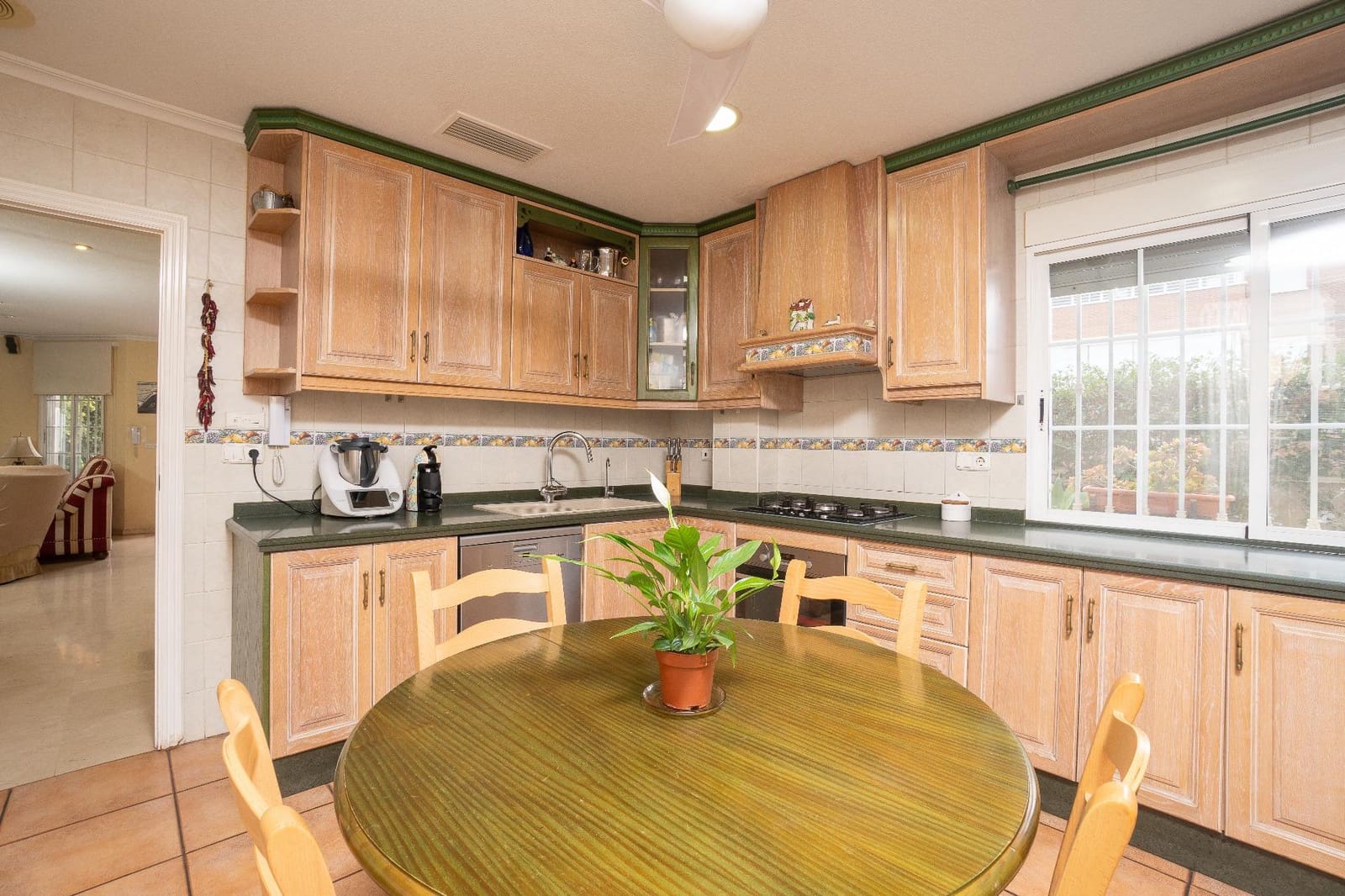 6 slaapkamer Villa te koop in Elche / Elx met garage - € 650.000 (Ref: 9596062)