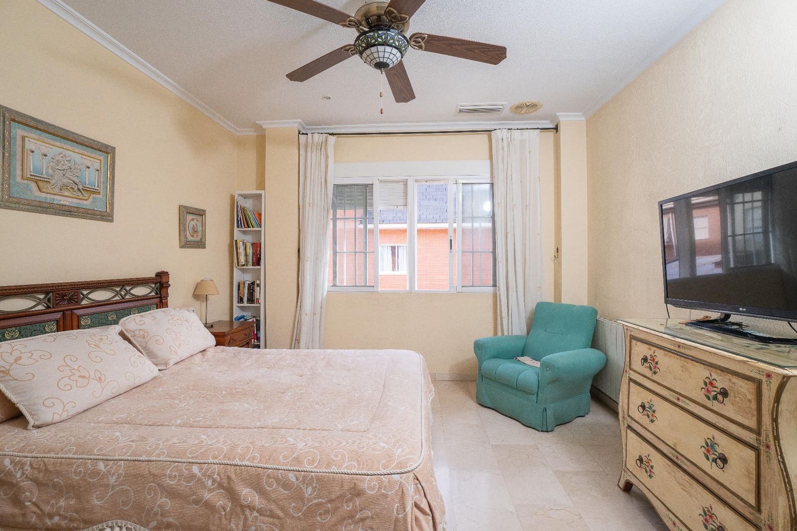 6 slaapkamer Villa te koop in Elche / Elx met garage - € 650.000 (Ref: 9596062)