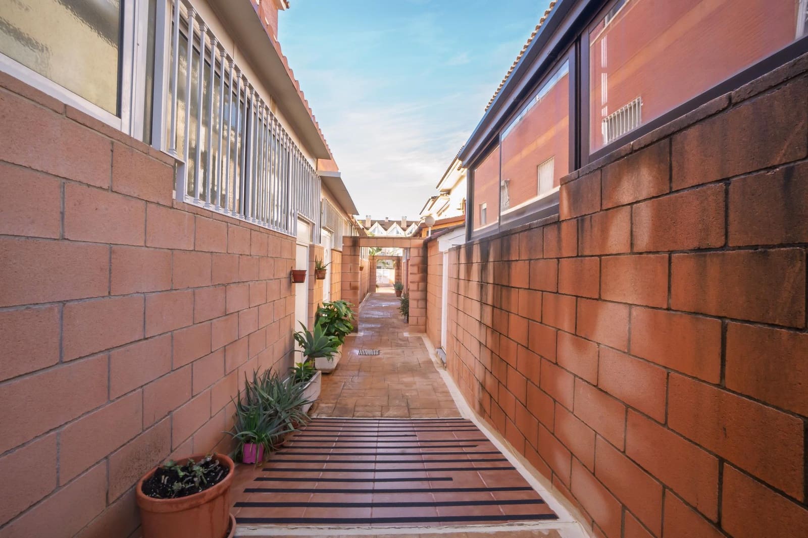 6 slaapkamer Villa te koop in Elche / Elx met garage - € 650.000 (Ref: 9596062)