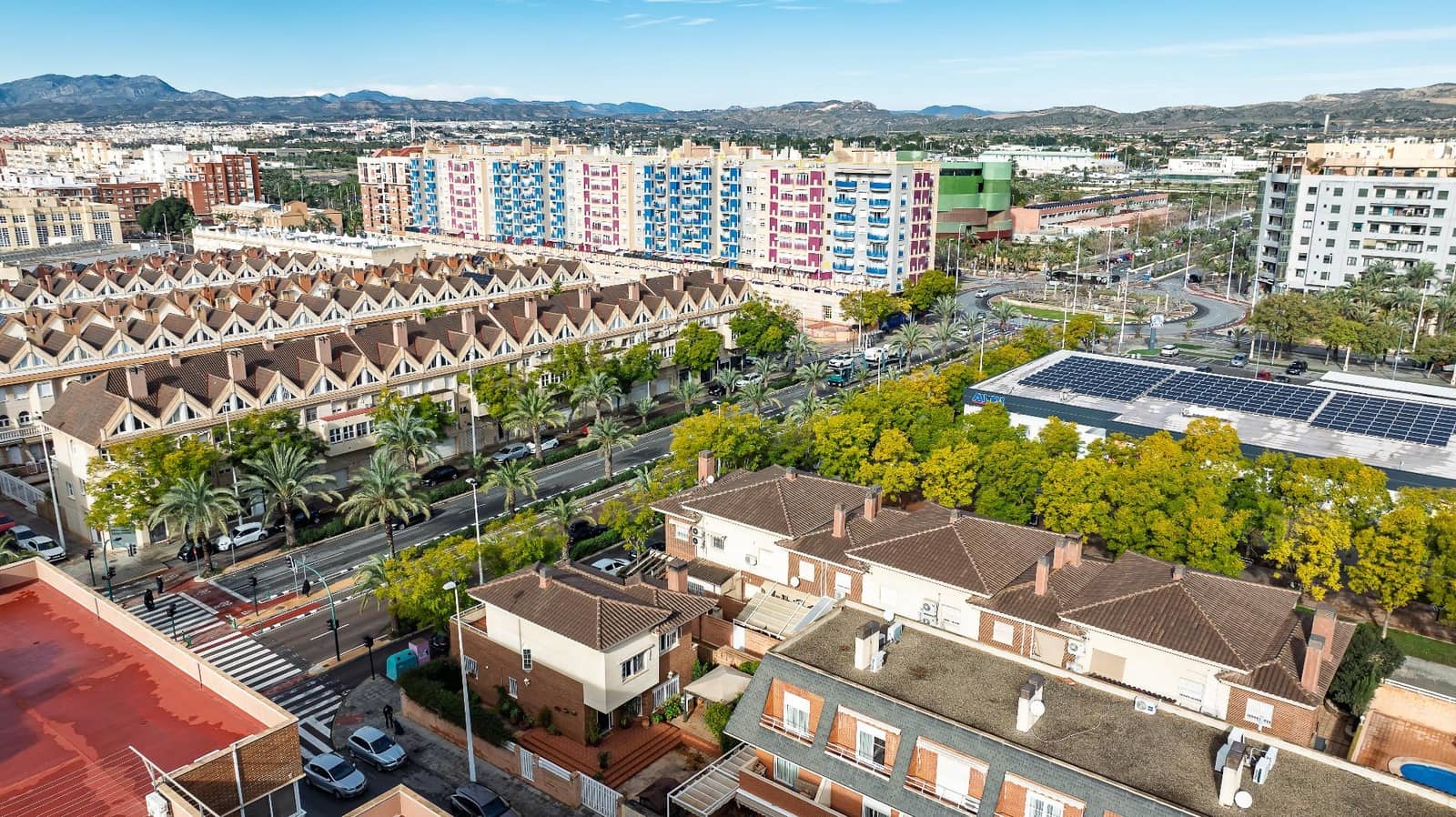 6 slaapkamer Villa te koop in Elche / Elx met garage - € 650.000 (Ref: 9596062)