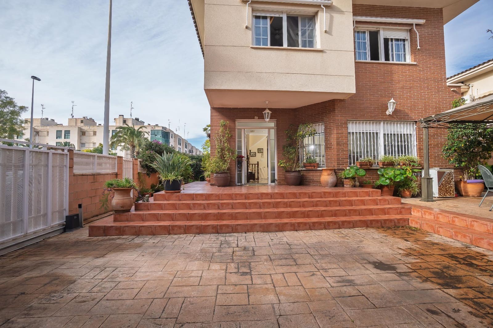 6 slaapkamer Villa te koop in Elche / Elx met garage - € 650.000 (Ref: 9596062)