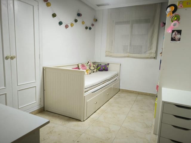 Appartement de 3 chambres à louer à Elche / Elx - 950 € (Ref: 9596064)