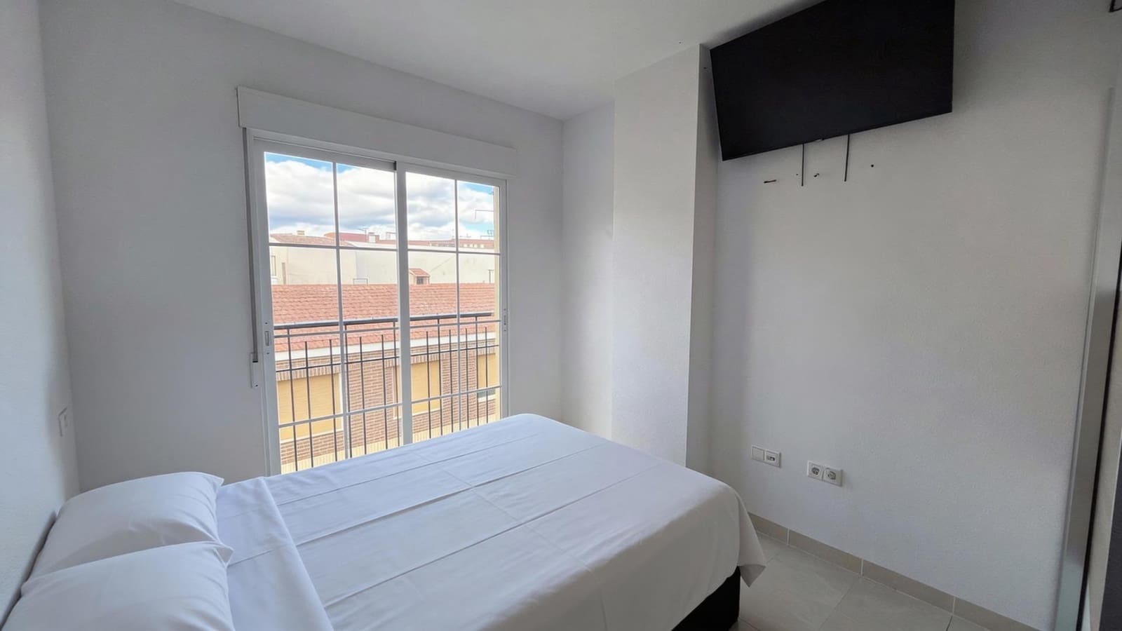 Piso de 2 habitaciones en Castalla en venta con garaje - 70.000 € (Ref: 9599484)