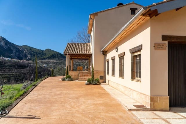 4 quarto Quinta/Casa Rural para venda em Penàguila com piscina garagem - 675 000 € (Ref: 9604926)